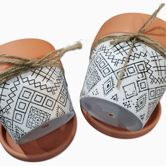 Set of 2 Terra Cotta Planting Pots - Picture 5 of 5